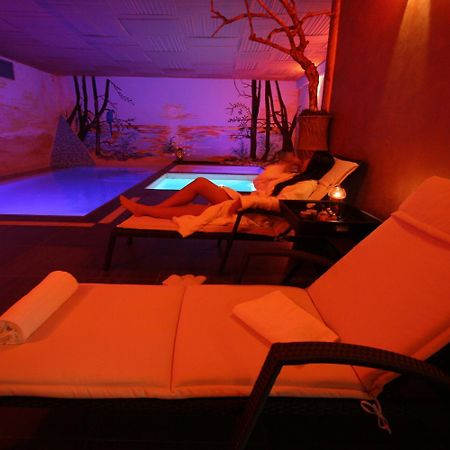 Hotel Select Atessa Kültér fotó