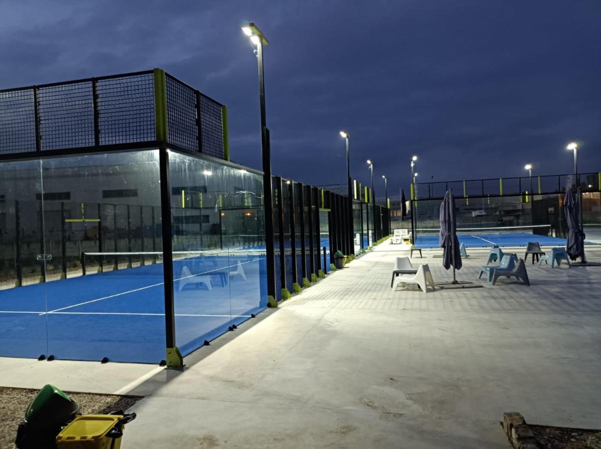 Hotel Select Atessa Kültér fotó