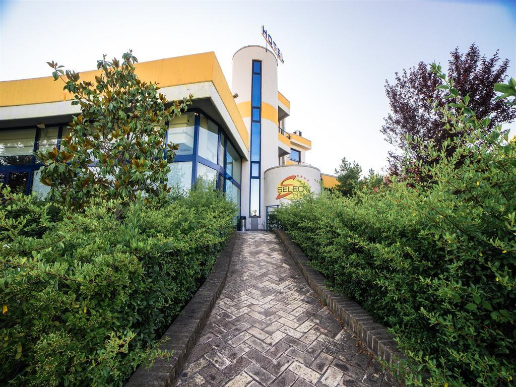 Hotel Select Atessa Kültér fotó