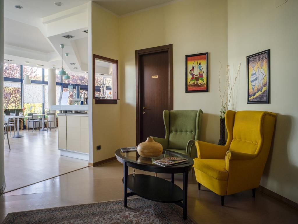 Hotel Select Atessa Kültér fotó