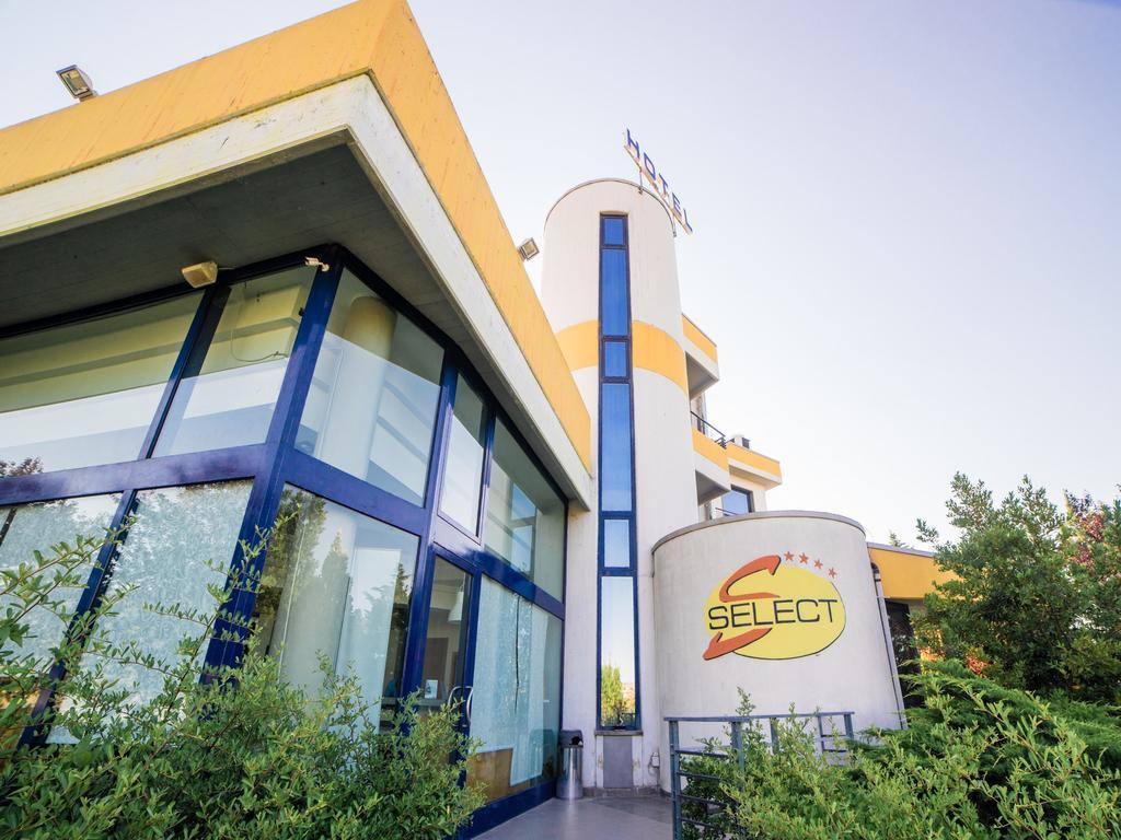 Hotel Select Atessa Kültér fotó