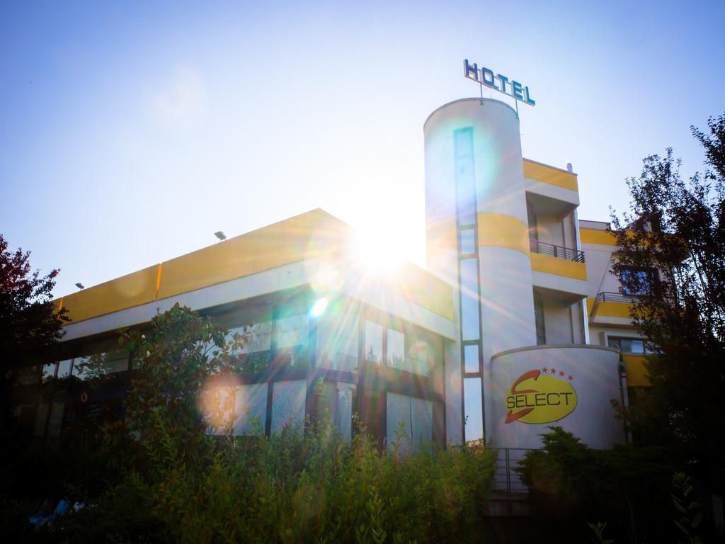 Hotel Select Atessa Kültér fotó