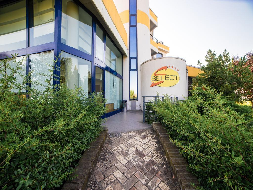 Hotel Select Atessa Kültér fotó