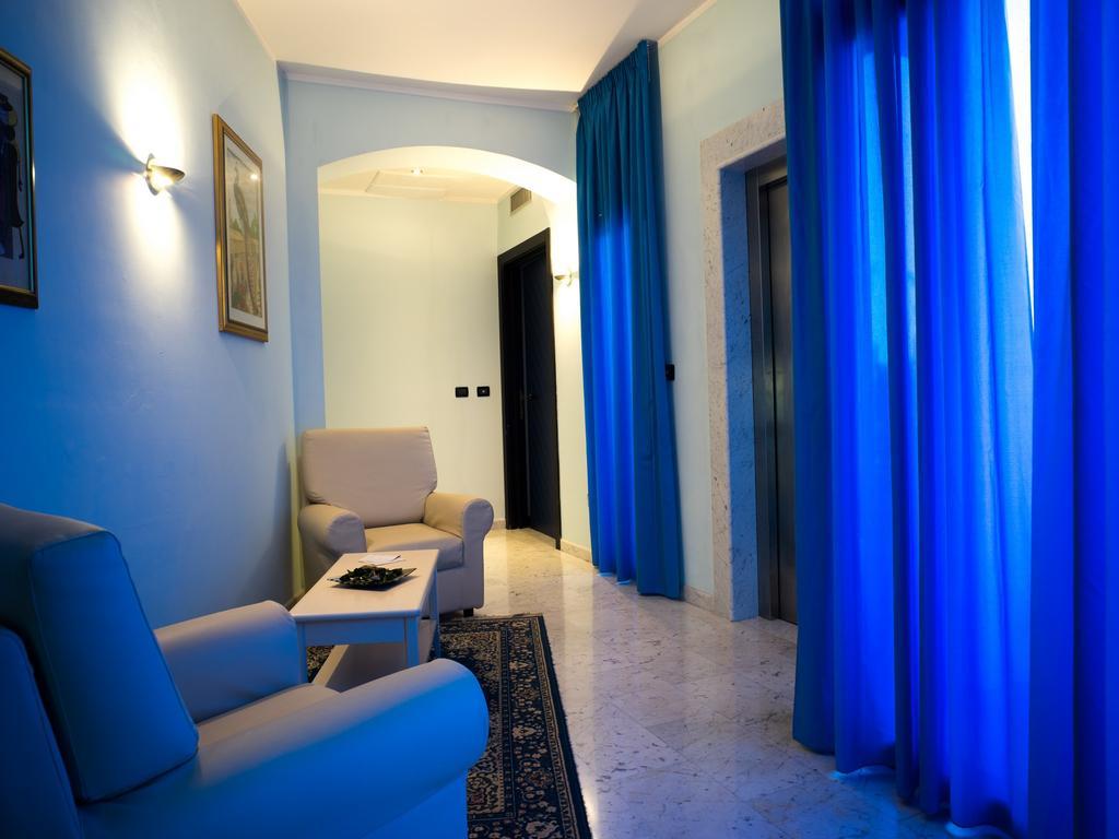 Hotel Select Atessa Kültér fotó