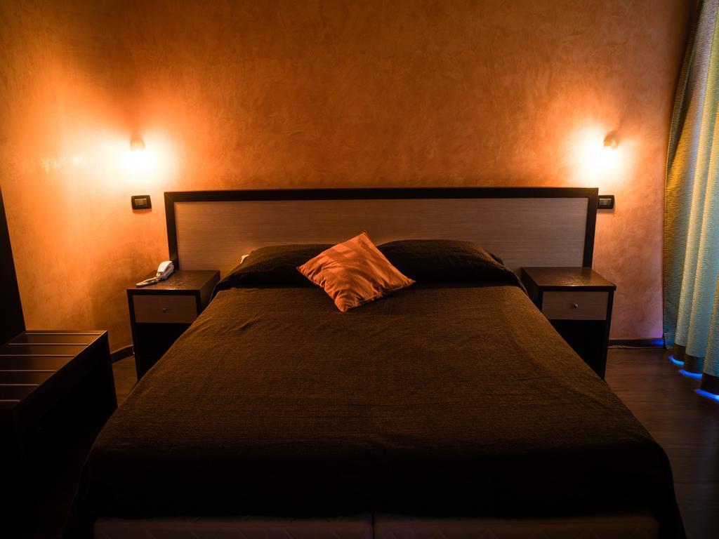 Hotel Select Atessa Kültér fotó