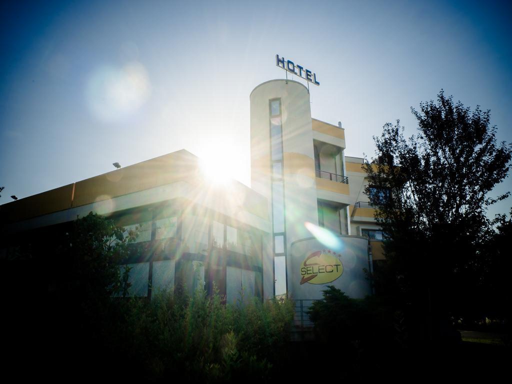 Hotel Select Atessa Kültér fotó
